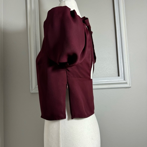 Express Women's puff sleeve open back maroon blouse size S - Picture 3 of 5